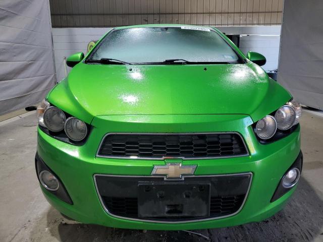 1G1JD6SH1F4210079 - 2015 CHEVROLET SONIC LT 绿色 照片 5