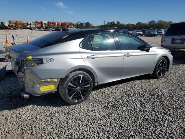 4T1B61HK7KU257585 - 2019 TOYOTA CAMRY XSE SILVER photo 3