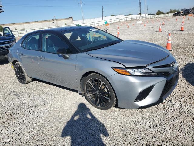 4T1B61HK7KU257585 - 2019 TOYOTA CAMRY XSE SILVER photo 4