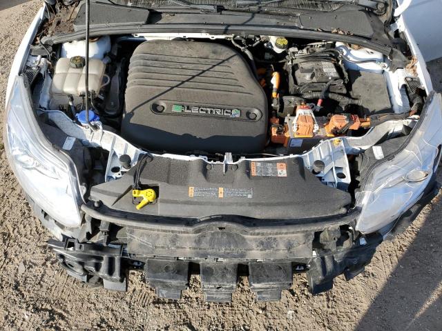 1FADP3R4XJL296591 - 2018 FORD FOCUS BEV WHITE photo 11