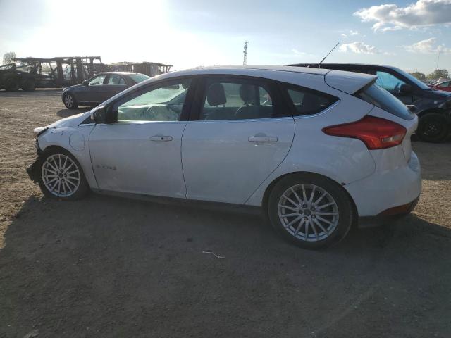 1FADP3R4XJL296591 - 2018 FORD FOCUS BEV WHITE photo 2