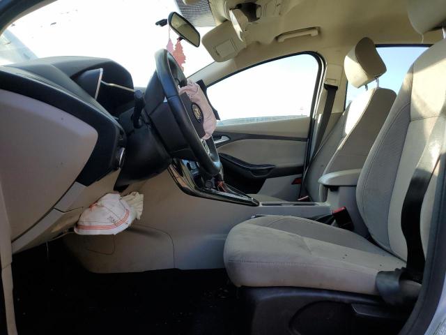 1FADP3R4XJL296591 - 2018 FORD FOCUS BEV WHITE photo 7