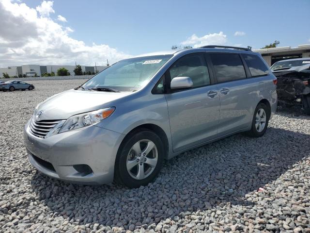 2016 TOYOTA SIENNA LE, 
