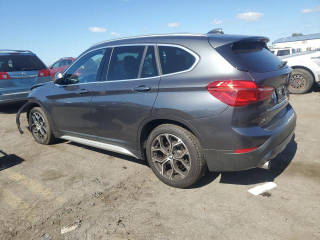 WBXJG9C07N5U60818 - 2022 BMW X1 XDRIVE28I GRAY photo 2