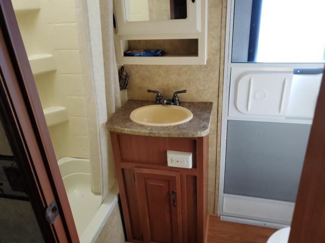 4YDT31027AB630466 - 2010 KEYSTONE OUTBACK WHITE photo 9