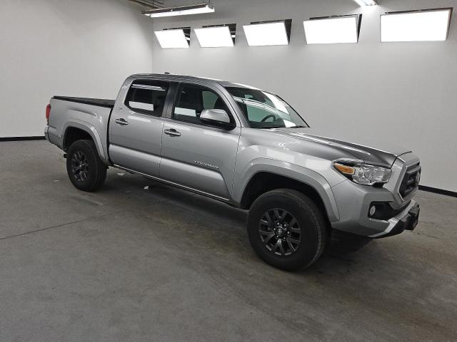 3TYCZ5AN5PT129146 - 2023 TOYOTA TACOMA DOUBLE CAB Argent photo 4