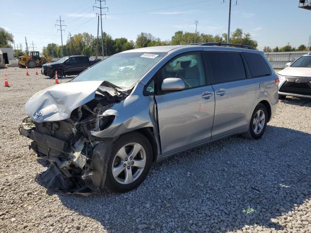 2014 TOYOTA SIENNA LE, 