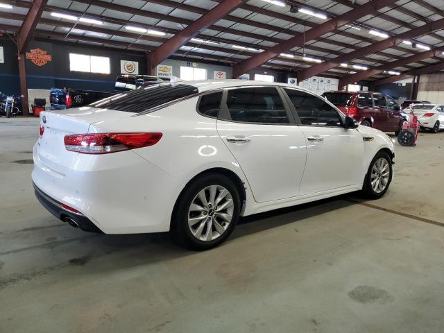 5XXGT4L34JG274899 - 2018 KIA OPTIMA LX WHITE photo 3