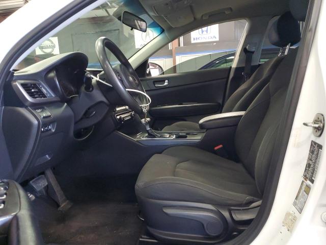 5XXGT4L34JG274899 - 2018 KIA OPTIMA LX WHITE photo 7