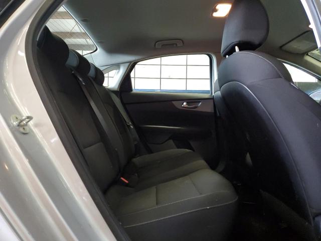 3KPF24AD5KE086624 - 2019 KIA FORTE FE 银色 照片 10