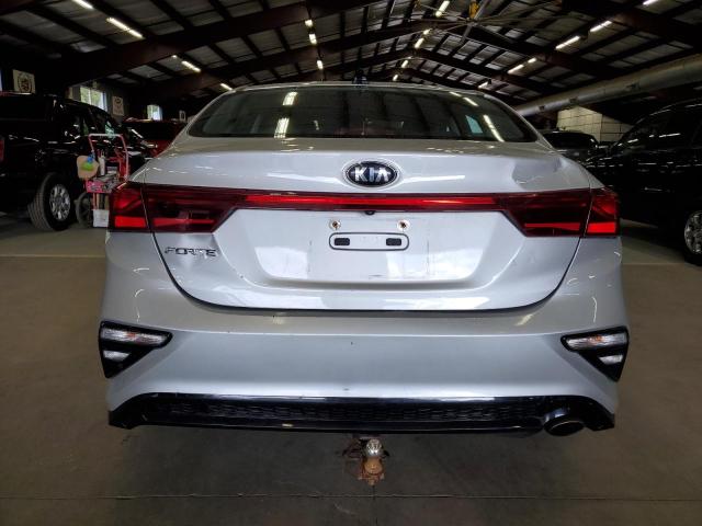 3KPF24AD5KE086624 - 2019 KIA FORTE FE 银色 照片 6
