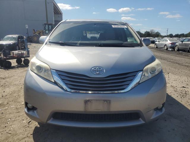5TDYK3DC1FS558612 - 2015 TOYOTA SIENNA XLE SILVER photo 5