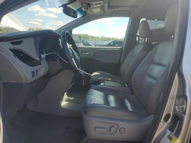5TDYK3DC1FS558612 - 2015 TOYOTA SIENNA XLE SILVER photo 7