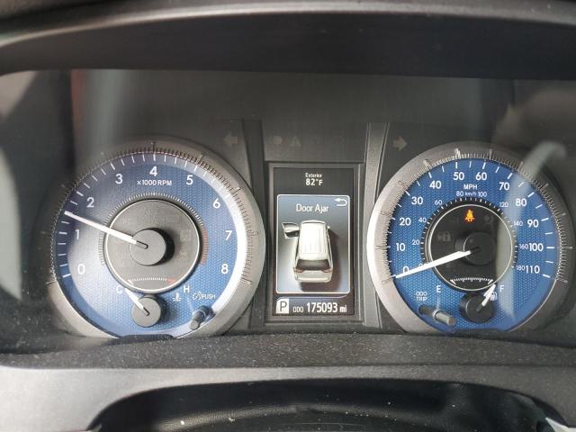 5TDYK3DC1FS558612 - 2015 TOYOTA SIENNA XLE SILVER photo 9