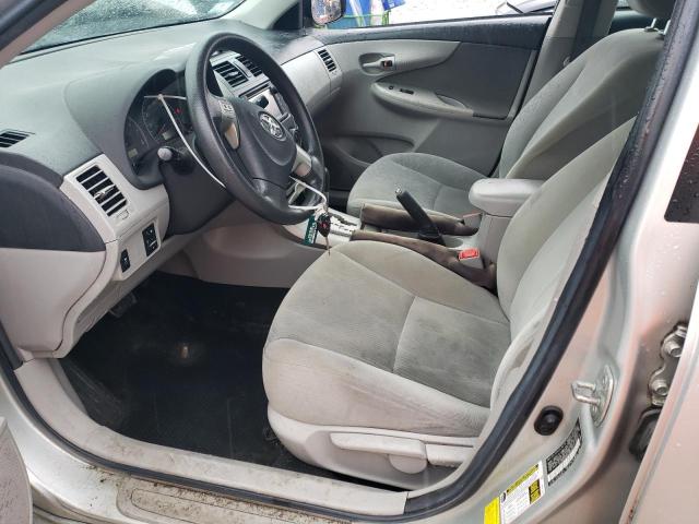 2T1BU4EE0DC924216 - 2013 TOYOTA COROLLA BASE Argent photo 7