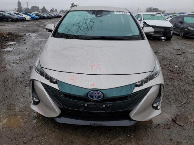 JTDKARFP0J3071052 - 2018 TOYOTA PRIUS PRIM 银色 照片 5