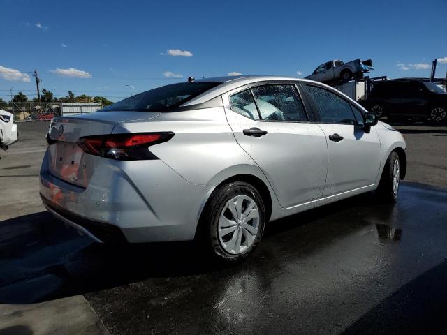 3N1CN8DV2RL901716 - 2024 NISSAN VERSA S فضي صورة 3