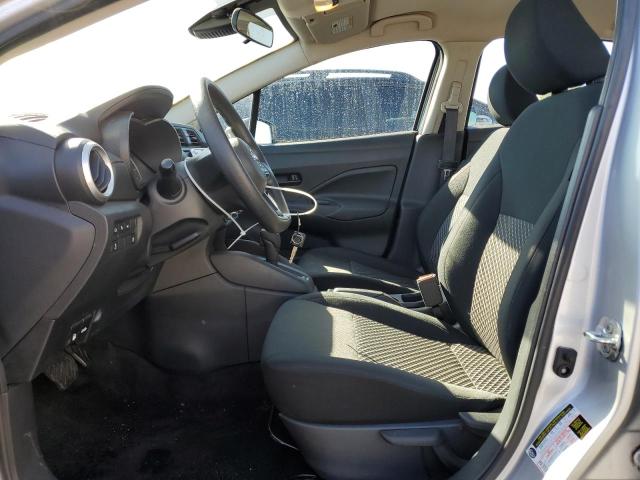 3N1CN8DV2RL901716 - 2024 NISSAN VERSA S فضي صورة 7