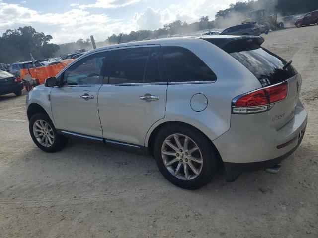 2LMDJ6JK1DBL26024 - 2013 LINCOLN MKX 银色 照片 2