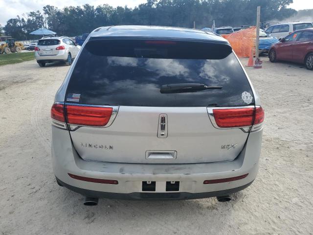 2LMDJ6JK1DBL26024 - 2013 LINCOLN MKX 银色 照片 6