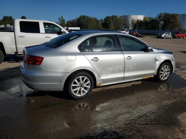 3VWBZ7AJ8BM369720 - 2011 VOLKSWAGEN JETTA SE SILVER photo 3