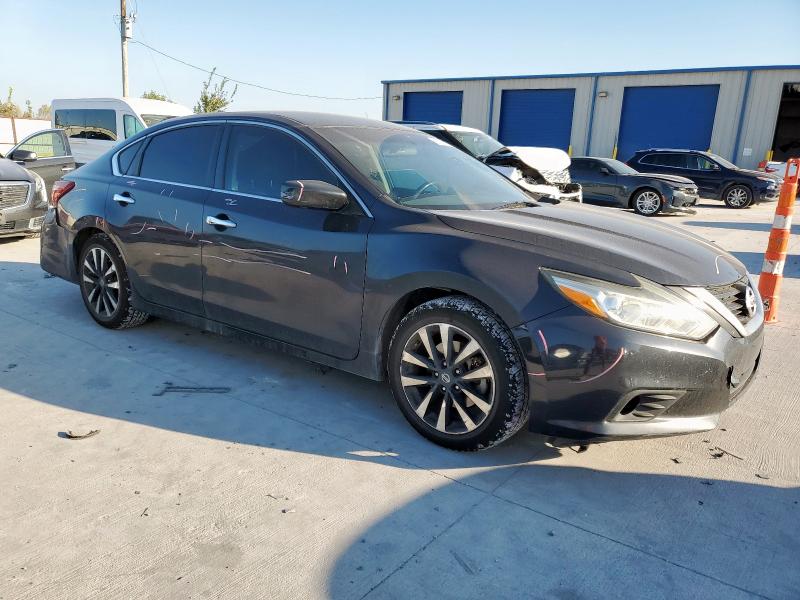 1N4AL3AP9JC204813 - 2018 NISSAN ALTIMA 2.5 Чорний фото 4