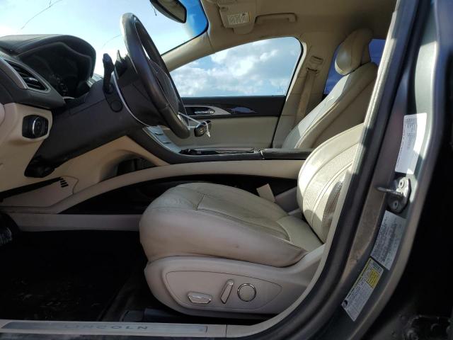 3LN6L2G91GR610982 - 2016 LINCOLN MKZ GRAY photo 7