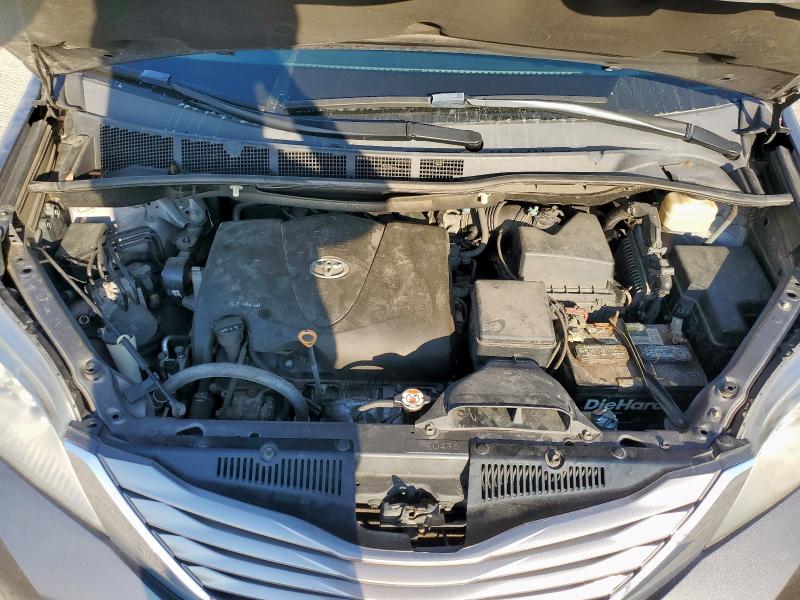 5TDYZ3DC5HS802745 - 2017 TOYOTA SIENNA XLE 灰色 照片 12