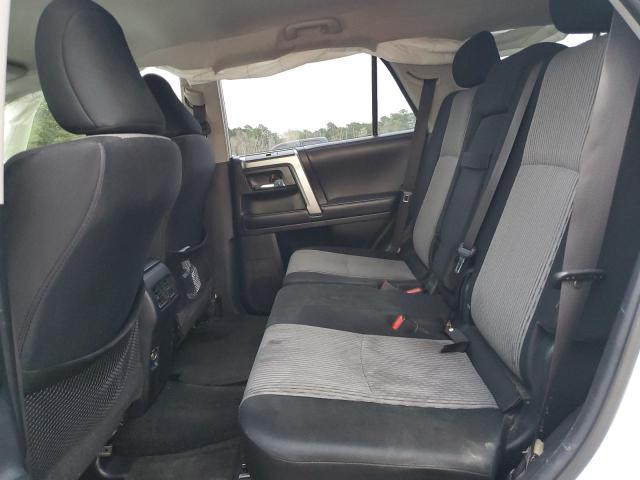 JTEZU5JRXJ5181694 - 2018 TOYOTA 4RUNNER SR5 WHITE photo 11