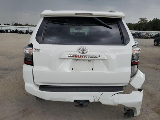 JTEZU5JRXJ5181694 - 2018 TOYOTA 4RUNNER SR5 WHITE photo 6