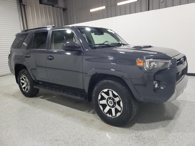 JTEPU5JRXR6248520 - 2024 TOYOTA 4RUNNER SR5/SR5 PREMIUM GRAY photo 4