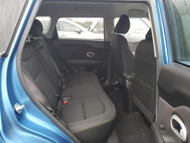 KNDJP3A55G7302736 - 2016 KIA SOUL + BLUE photo 11