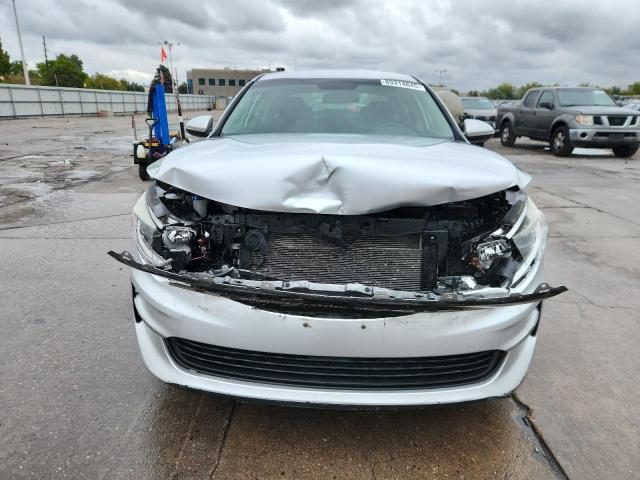 5XXGT4L3XHG160660 - 2017 KIA OPTIMA LX SILVER photo 5