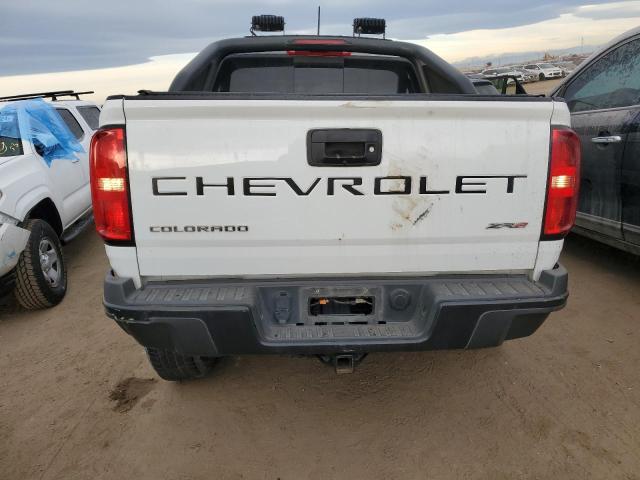 1GCGTEENXM1104549 - 2021 CHEVROLET COLORADO ZR2 WHITE photo 6