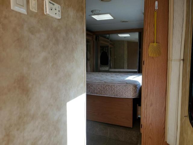 5SFGF33299E032101 - 2009 HEARTLAND SUNDANCE თეთრი ფოტო 5