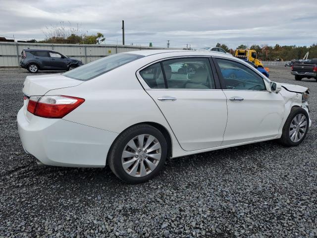 1HGCR2F74FA170465 - 2015 HONDA ACCORD EX WHITE photo 3