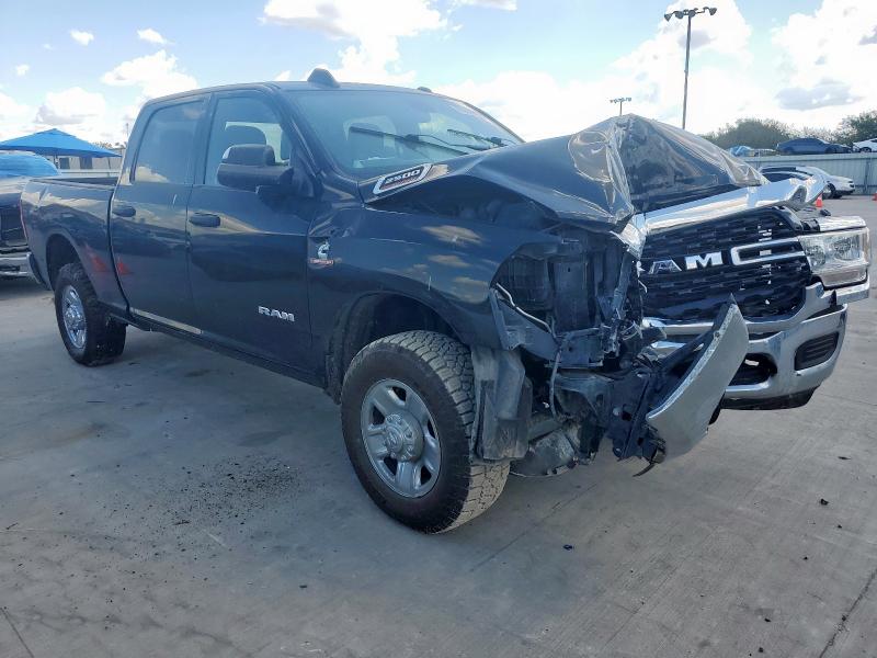 3C6UR5DL9NG306651 - 2022 RAM 2500 BIG HORN/LONE STAR BLACK photo 4