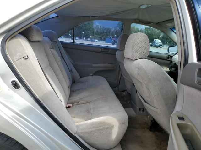 4T1BE32K83U222532 - 2003 TOYOTA CAMRY LE Silber Foto 10