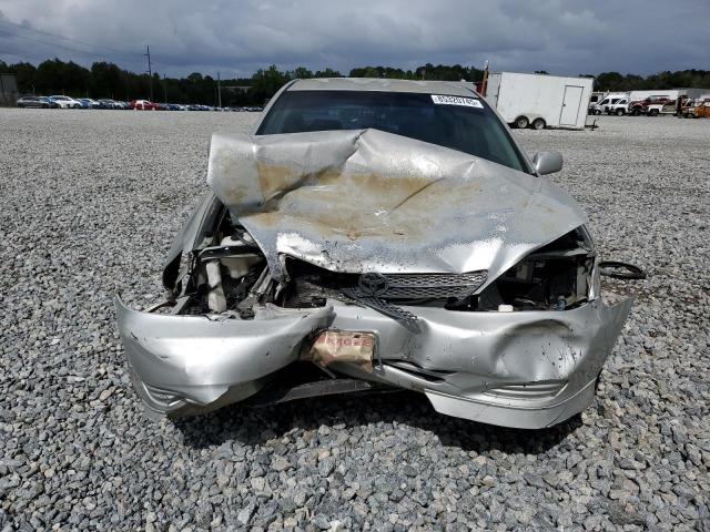 4T1BE32K83U222532 - 2003 TOYOTA CAMRY LE Silber Foto 5