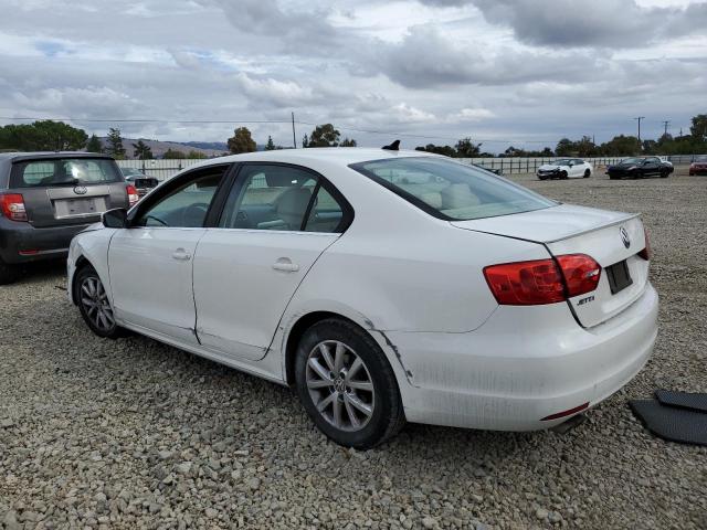 3VWDP7AJ8DM286922 - 2013 VOLKSWAGEN JETTA SE WHITE photo 2