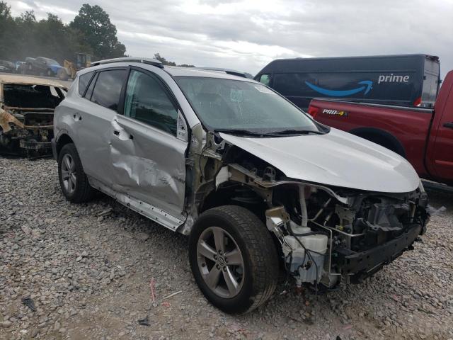 2T3RFREV6FW277190 - 2015 TOYOTA RAV4 XLE SILVER photo 4