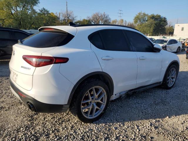 ZASFAKNN1J7B98837 - 2018 ALFA ROMEO STELVIO TI SPORT WHITE photo 3