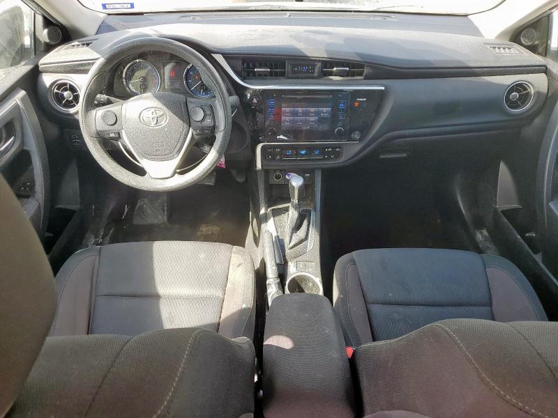5YFBURHE8HP569262 - 2017 TOYOTA COROLLA L SILVER photo 8