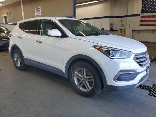 5NMZTDLB4JH064711 - 2018 HYUNDAI SANTA FE S 白色 照片 4