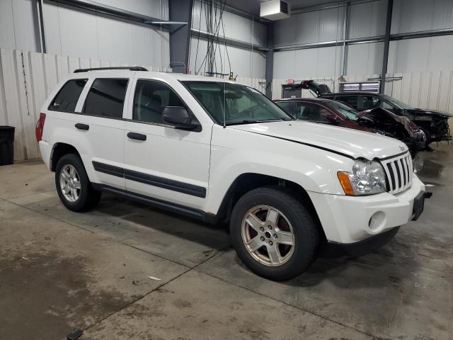 1J4GR48K76C255988 - 2006 JEEP GRAND CHER LAREDO Weiß Foto 4