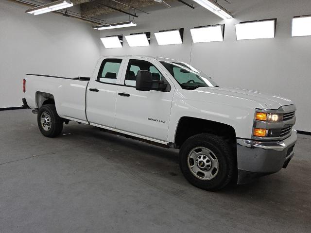 1GC2CUEGXFZ553398 - 2015 CHEVROLET SILVERADO C2500 HEAVY DUTY WHITE photo 4