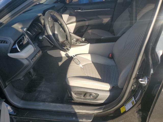 4T1G11AK1NU069082 - 2022 TOYOTA CAMRY SE Schwarz Foto 7