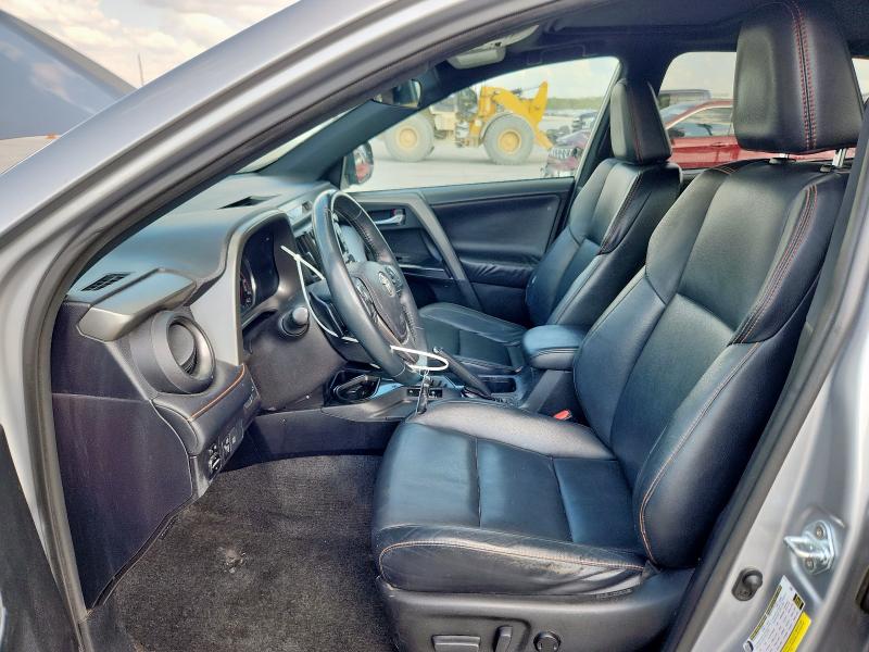 2T3NFREV3HW344099 - 2017 TOYOTA RAV4 SE 银色 照片 7