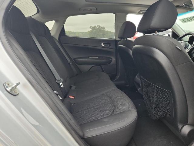 5XXGT4L3XKG327865 - 2019 KIA OPTIMA LX Gümüş foto 10