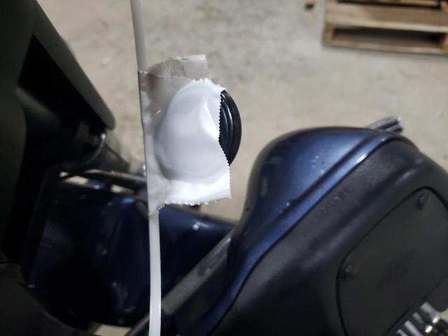 1HD1FCW163Y611031 - 2003 HARLEY-DAVIDSON FLHTCUI 蓝色 照片 8